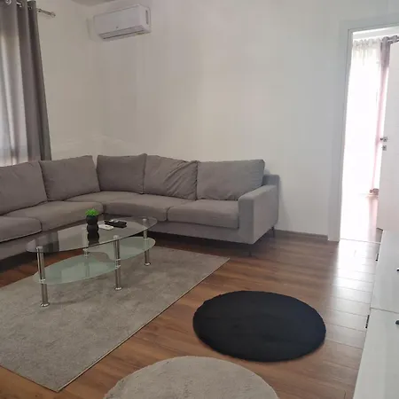 Luxury Rent Apartmán Tirana